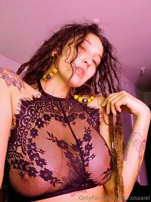 Gloriosa OnlyFans Leaked Free Thumbnail Picture - #Bpu2Jgw1jr