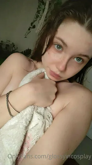 Glossystae OnlyFans Leaked Free Thumbnail Picture - #ZBf9kcxz0p