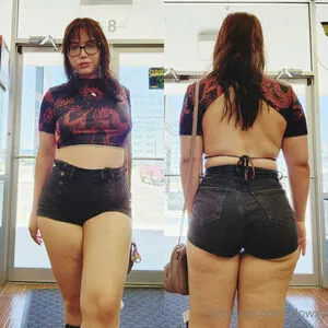 Glowxy OnlyFans Leaked Free Thumbnail Picture - #CvG7x5srEE