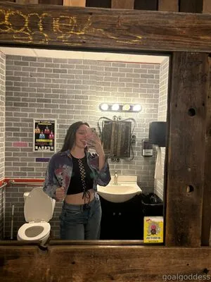 Goalgoddess OnlyFans Leaked Free Thumbnail Picture - #4dOanUCpGT