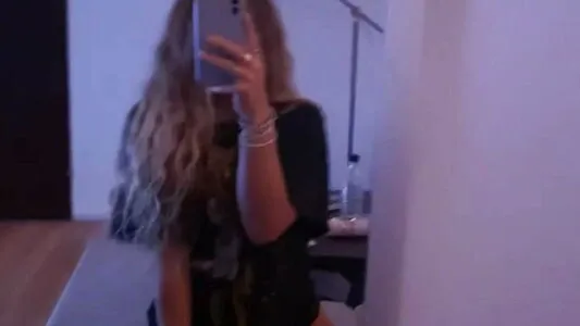 Goddesemiiyy OnlyFans Leaked Free Thumbnail Picture - #dtl3pr0YZu