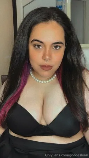 Goddeslean OnlyFans Leaked Free Thumbnail Picture - #Q9Km17SlzK