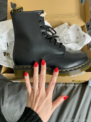 Goddess Tickle OnlyFans Leaked Free Thumbnail Picture - #4SMHizL5Hz