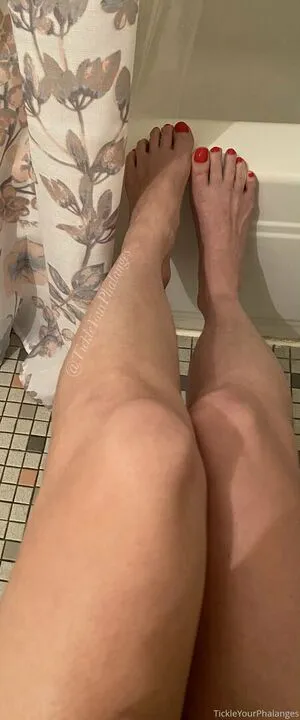 Goddess Tickle OnlyFans Leaked Free Thumbnail Picture - #IswiPCrvOH