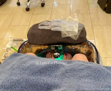 Goddess Tickle OnlyFans Leaked Free Thumbnail Picture - #JOivocE32g