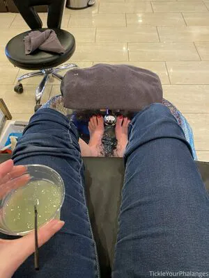 Goddess Tickle OnlyFans Leaked Free Thumbnail Picture - #mY14CwJvhw