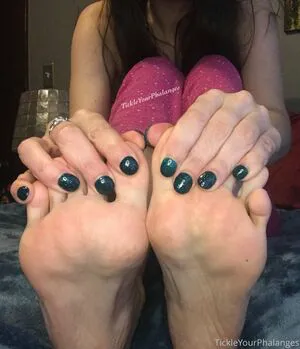 Goddess Tickle OnlyFans Leaked Free Thumbnail Picture - #zCuyklZkdc