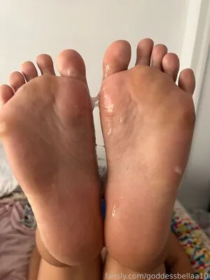 Goddessbellaa10 OnlyFans Leaked Free Thumbnail Picture - #B3dRkJ38su