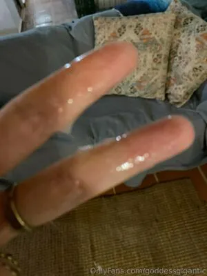 Goddessgigantic OnlyFans Leaked Free Thumbnail Picture - #G1sdssRXN9