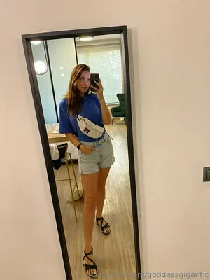 Goddessgigantic OnlyFans Leaked Free Thumbnail Picture - #pepWGIompc