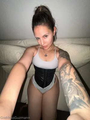 Goddessguzman OnlyFans Leaked Free Thumbnail Picture - #FlMyf31D25