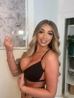 Goddesshollyjones OnlyFans Leaked Free Thumbnail Picture - #GWNDUjnfsj