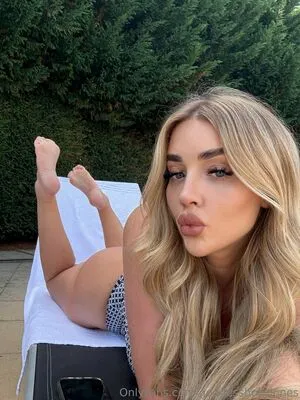 Goddesshollyjones OnlyFans Leaked Free Thumbnail Picture - #GqUzDQk0uq