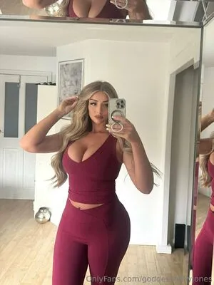 Goddesshollyjones OnlyFans Leaked Free Thumbnail Picture - #I7V4GgeGbH