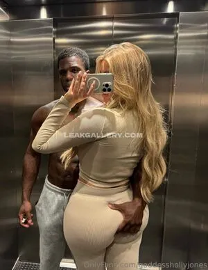 Goddesshollyjones OnlyFans Leaked Free Thumbnail Picture - #IeH5m6x19E