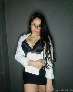Goddesskalu OnlyFans Leaked Free Thumbnail Picture - #2cf6CM1WbR