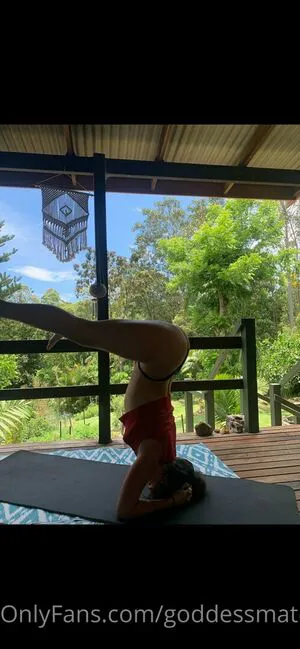 Goddessmaterial1 OnlyFans Leaked Free Thumbnail Picture - #plnRuhhuTZ