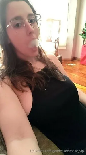 Goddessofsmoke Vip OnlyFans Leaked Free Thumbnail Picture - #pwnqEYEKdF