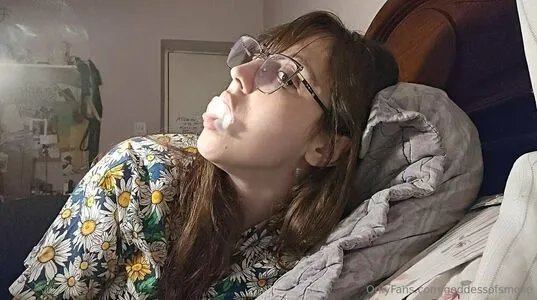 Goddessofsmoke OnlyFans Leaked Free Thumbnail Picture - #uuu8l34Xpa