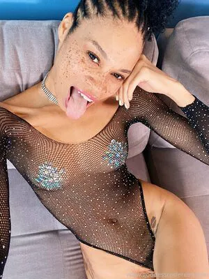 Goddessrosiereed OnlyFans Leaked Free Thumbnail Picture - #nifOK94494