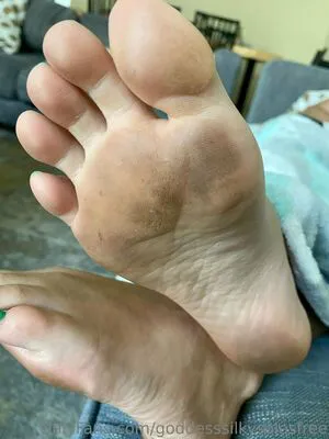 Goddesssilkysolesfree OnlyFans Leaked Free Thumbnail Picture - #21eXT1YoI7