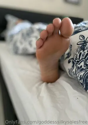 Goddesssilkysolesfree OnlyFans Leaked Free Thumbnail Picture - #SBDvFk4fj4