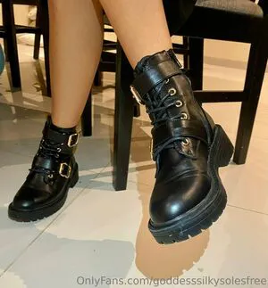 Goddesssilkysolesfree OnlyFans Leaked Free Thumbnail Picture - #ZQKlaxxmi9