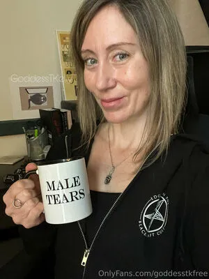 Goddesstkfree OnlyFans Leaked Free Thumbnail Picture - #4BiNgE8XD1