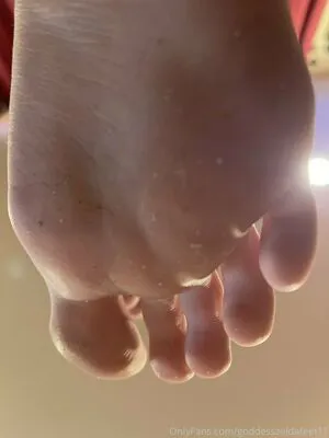 Goddesszeldafeet11 OnlyFans Leaked Free Thumbnail Picture - #pNclXsiK6i