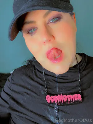 Godmotherofassfree OnlyFans Leaked Free Thumbnail Picture - #Xe9gUNUQW6