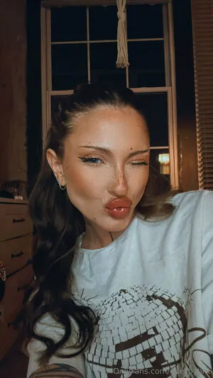 Goesbybrit OnlyFans Leaked Free Thumbnail Picture - #5namr8MT3Z