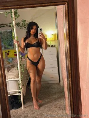 Goldenhoneiii OnlyFans Leaked Free Thumbnail Picture - #NKZLL4G9cR