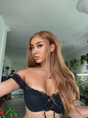 Goldenhoneiii OnlyFans Leaked Free Thumbnail Picture - #go21CcPfyQ