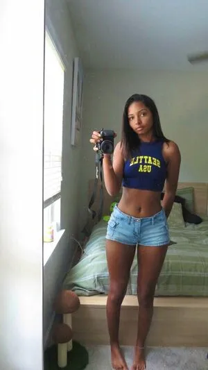 Goodvibezonly35 OnlyFans Leaked Free Thumbnail Picture - #vdZeY6Go0M