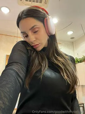 Goodwithmytongue OnlyFans Leaked Free Thumbnail Picture - #1f0hmCdhPA