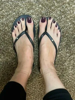 Gorgeouslongtoes OnlyFans Leaked Free Thumbnail Picture - #7Qlx24luh4