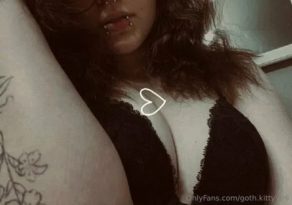 Goth Kitty999 OnlyFans Leaked Free Thumbnail Picture - #dv5lY3cZuu