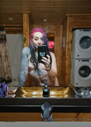 Goth Muscle Mommy OnlyFans Leaked Free Thumbnail Picture - #Jzy7IzMlFI