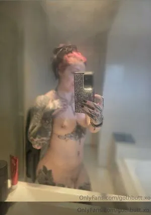 Goth Muscle Mommy OnlyFans Leaked Free Thumbnail Picture - #TREBeWrvG2