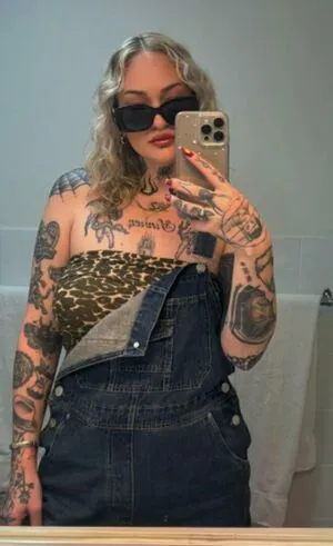 Goth Queen OnlyFans Leaked Free Thumbnail Picture - #2Y7P0APsYL