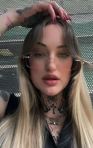 Goth Queen OnlyFans Leaked Free Thumbnail Picture - #DFARRcRSeU