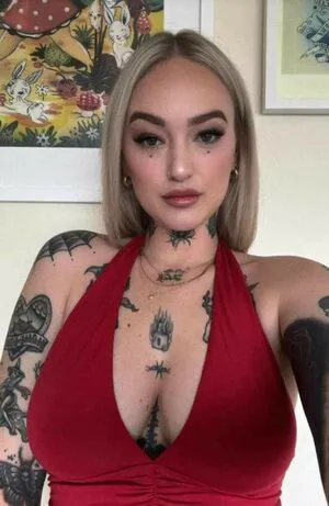 Goth Queen OnlyFans Leaked Free Thumbnail Picture - #HsPOSCrpEx