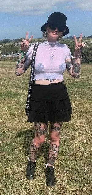 Goth Queen OnlyFans Leaked Free Thumbnail Picture - #LPwGKoJZok