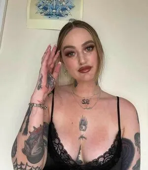 Goth Queen OnlyFans Leaked Free Thumbnail Picture - #X16sjeyzmh