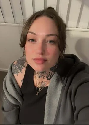 Goth Queen OnlyFans Leaked Free Thumbnail Picture - #avazgDnK2Q