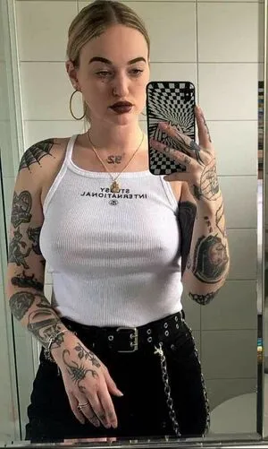 Goth Queen OnlyFans Leaked Free Thumbnail Picture - #kq39OYcrap