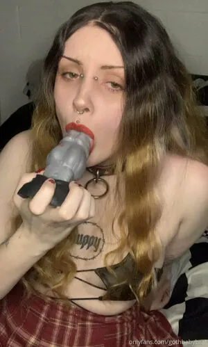 Gothbabybrat OnlyFans Leaked Free Thumbnail Picture - #thWul40azo