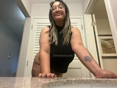 Gothbatty OnlyFans Leaked Free Thumbnail Picture - #5yrP35m0IM