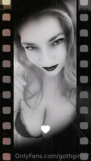 Gothgirl42 OnlyFans Leaked Free Thumbnail Picture - #yWg9d0Cs7P