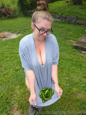 Gothicc Farm Wife OnlyFans Leaked Free Thumbnail Picture - #9iJZc0p9rb